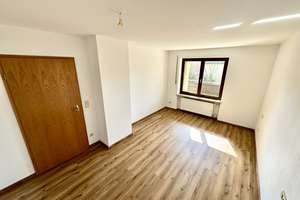 Erstbezug nach Sanierung: großes 6-Zimmer-Haus mit gehobener Innenausstattung zur Miete in Augsburg – Die vollständige Adresse der Immobilie erhältst du vom Anbieter., 86167 Lechhausen-Ost, Augsburg – Vorschaubild 10