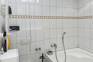 3-Zimmer-Wohnung mit großer Terrasse und Stellplätzen in Solingen – Eigennutzung oder Kapitalanlage – Die vollständige Adresse der Immobilie erhältst du vom Anbieter., 42651 Solingen-Mitte, Solingen – Vorschaubild 11