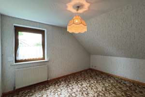 Viel Platz für Ihre Wohnideen: Einfamilienhaus auf idyllischen Grundstück – Die vollständige Adresse der Immobilie erhältst du vom Anbieter., 93164 Laaber – Vorschaubild 3
