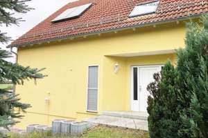 Sehr schönes freistehendes EFH mit Einliegerwohnungund schönen Garten – Die vollständige Adresse der Immobilie erhältst du vom Anbieter., 92272 Freudenberg – Vorschaubild 4