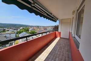 3- Zimmer- ETW mit hochwertiger Einbauküche, saniertem Bad u. Garage – Im Blumengarten 1, 75181 Huchenfeld, Pforzheim – Vorschaubild 3