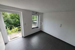 Ruhig gelegenes, modernisiertes Apartment mit Terrasse am Siegener Giersberg – Die vollständige Adresse der Immobilie erhältst du vom Anbieter., 57072 Siegen, Siegen – Vorschaubild 5