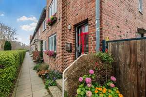Vermietetes Reihenendhaus mit Garten | Indexmietvertrag | Kiel-Elmschenhagen