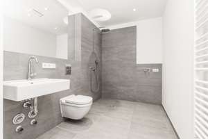 Exklusives 3-Zimmer-Penthouse mit 2 Bädern in Friedrichshain – Franz-Mehring-Platz 6, 10243 Friedrichshain, Berlin – Vorschaubild 12