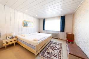 Urlaubsfeeling! Haus mit Wintergarten, riesiger Schwimm- und Fitnesshalle in Neuenhasslau! – Main-Kinzig-Kreis – Vorschaubild 25