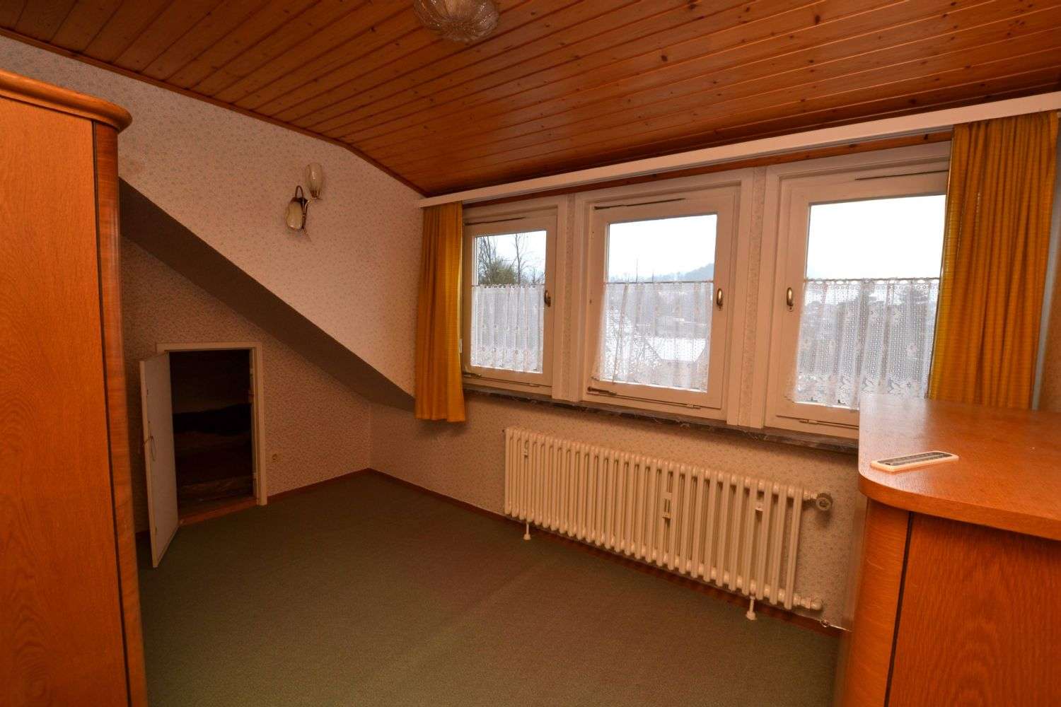 Immobilie in Eschershausen - Zweifamilienhaus in 37632 Eschershausen mit Möglichkeit zur Mischnutzung Wohnen/Büro/Praxis! - Bild 11