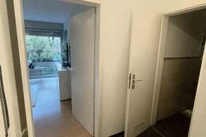 2-Zimmer-Gartenwohnung mit Terrasse und Lift in München-Moosach – Die vollständige Adresse der Immobilie erhältst du vom Anbieter., 80993 Alt-Moosach, München – Vorschaubild 2
