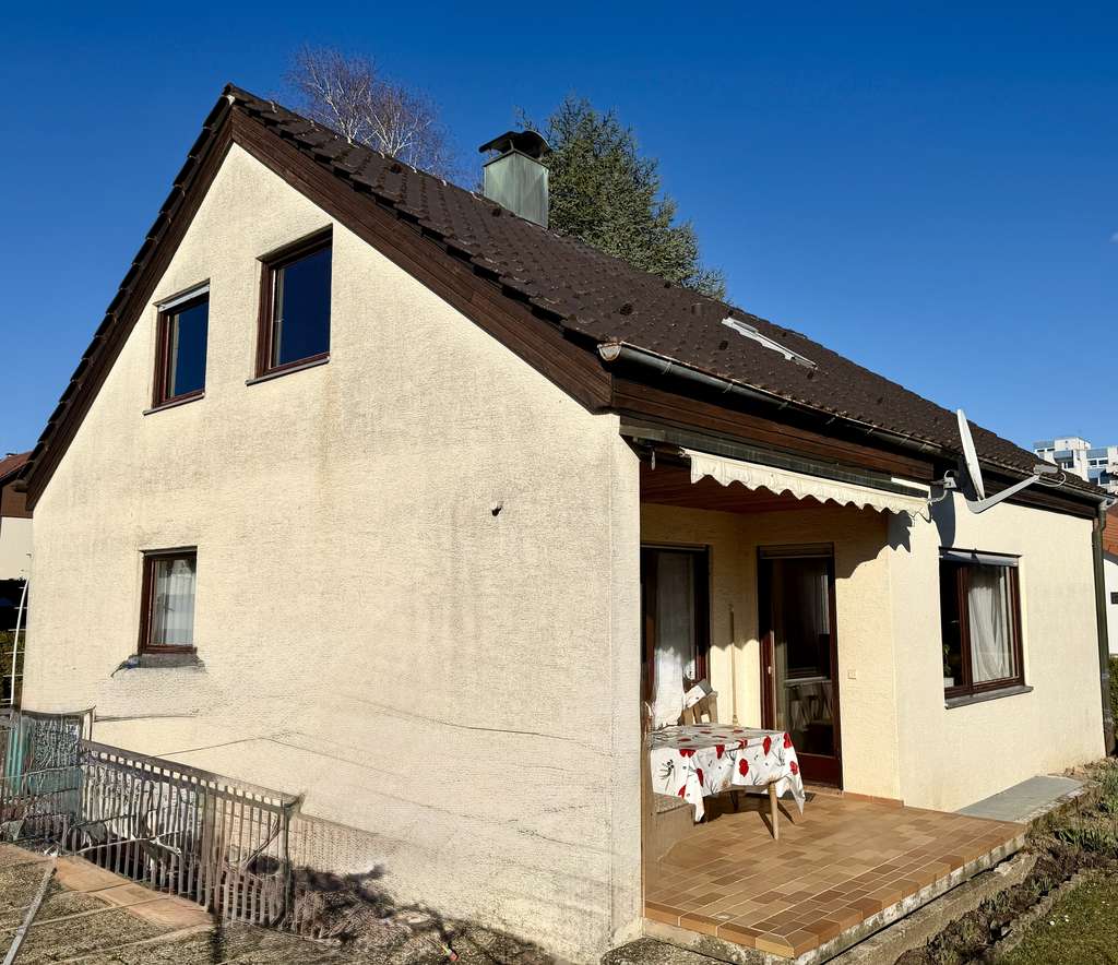 Immobilie in Baltmannsweiler - Einfamilienhaus mit Potential in Hohengehren, ruhig und zentrumsnah - Bild 1