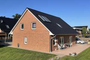 Für die große Familie! Neuwertiges Einfamilienhaus mit Einliegerwohnung – Wittenborn, Segeberg (Kreis), 23829 Segeberg (Kreis) – Vorschaubild 1