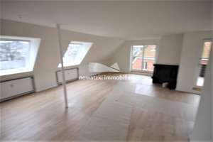 +++ Vor dem Mühlentor !!!  DG / Maisonette -Süd-Balkon +  Kamin  +++
