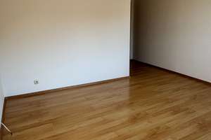 Großzügig geschnittene und modernisierte 2,5 Zimmer-Wohnung mit offener Küche und Eckbadewanne!  – Kölner Str.  31, 45145 Frohnhausen, Essen – Vorschaubild 7
