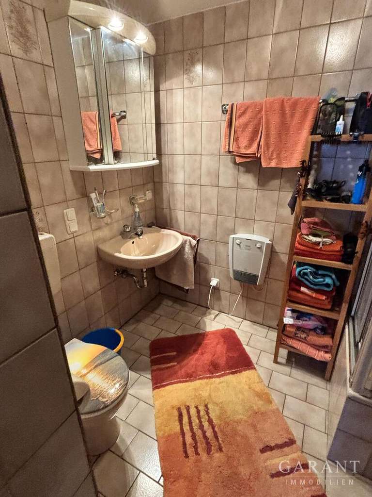 Immobilie in Kümmersbruck - Freistehendes Einfamilienhaus mit großem Grundstück und Fernblick - Bild 3