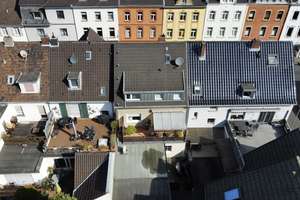 Eigennutzung oder Kapitalanlage: modernes Wohn- und Geschäftshaus in zentraler Lage, Köln-Flittard – Die vollständige Adresse der Immobilie erhältst du vom Anbieter., 51061 Flittard, Köln – Vorschaubild 4