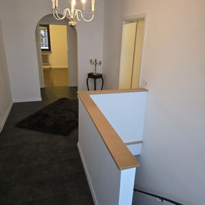 Neu sanierte lichtdurchflutete 4 Zimmerwohnung mit Garten und Garage direkt am Wald