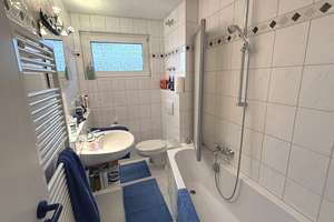 KA-Durlach! Gepflegtes Zweifamilienhaus mit Garten und Einzelgarage - EG Frei! – Die vollständige Adresse der Immobilie erhältst du vom Anbieter., 76227 Durlach, Karlsruhe – Vorschaubild 6