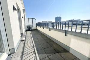 Lichtdurchflutetes Penthouse in den Heinrich-Heine-Gärten mit großzügiger Dachterrasse – Die vollständige Adresse der Immobilie erhältst du vom Anbieter., 40549 Heerdt, Düsseldorf – Vorschaubild 5