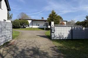 Exklusives freistehendes Traumhaus (236 m²) auf 2.500 m² Grundstück mit herrlichem Naturblick – Die vollständige Adresse der Immobilie erhältst du vom Anbieter., 51429 Moitzfeld, Bergisch Gladbach – Vorschaubild 2