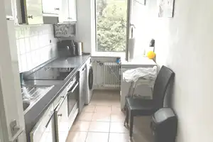 Gepflegte Zwei-Zimmer-Wohnung mit Balkon – München – Vorschaubild 5