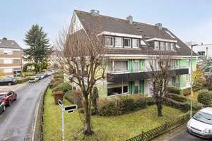 Attraktives Appartement mit Balkon und Garagenstellplatz in Düsseldorf-Eller