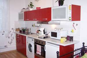 Schönes, helles 2 Zi - Apartment mit Einbauküche, 