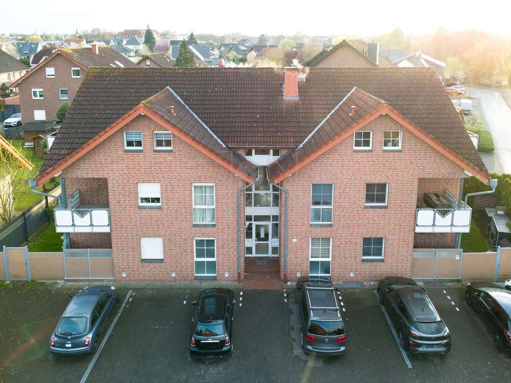 Immobilie in Rietberg - Helle Dachgeschosswohnung mit Balkon in Rietberg – gepflegtes 6-Familienhaus - Bild 2