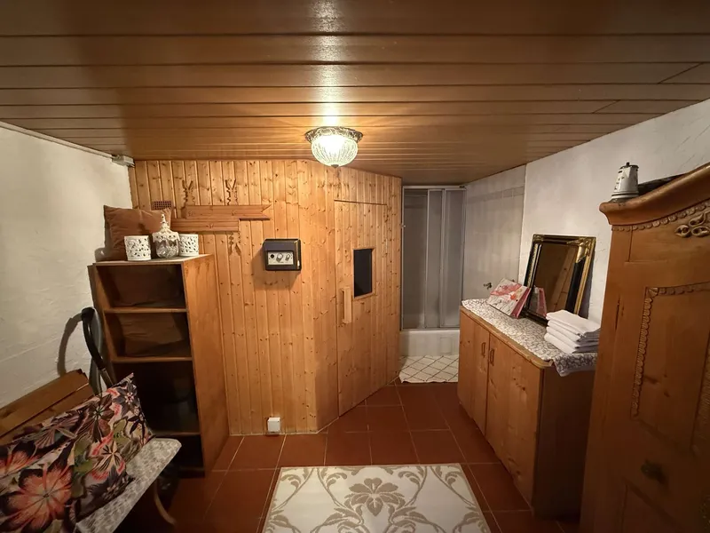 Sauna mit Dusche
