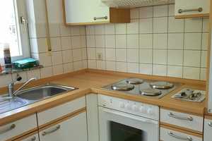 Gepflegte 2-Zimmer-Wohnung mit Balkon und EBK in Bad Friedrichshall – Lerchenstraße 10/12, 74177 Heilbronn (Kreis) – Vorschaubild 2