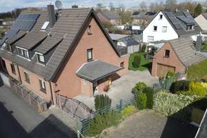 Familientraum Doppelhaushälfte in Düsseldorf Wersten