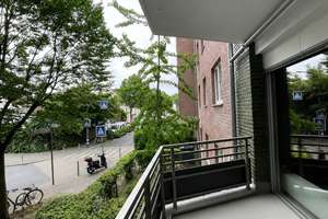 Lichtdurchflutete 1,5-Zimmer-Wohnung mit großem Balkon und neuer Einbauküche in Oberkasse – Oberkasseler Straße 61, 40545 Oberkassel, Düsseldorf – Vorschaubild 5