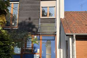 Lichtdurchflutetes Architektenhaus mit Garten — ruhige Innenstadtlage