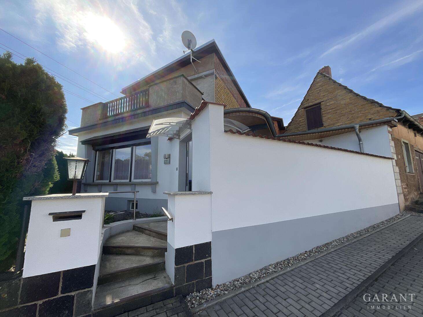 Reiheneckhaus bei Hettstedt, acht Zimmer, Garage, technisch erneuern, Mansfeld Südharz Kreis – Bild 2