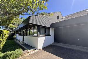 Stilvolle Villa in bester Lage! – Die vollständige Adresse der Immobilie erhältst du vom Anbieter., 71706 Markgröningen – Vorschaubild 2