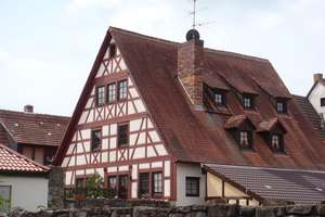Das besondere Haus in Eibelstadt-Denkmalgeschützt mit attraktiven Fördermöglichkeiten – Kirchgasse 3, 97246 Eibelstadt – Vorschaubild 1