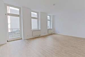 Die Blätter fallen, Ihre Mietkosten auch - Einziehen und 1 NKM sparen: Geräumige 4-Zimmer-Wohnung... – 39104 Altstadt, Magdeburg – Vorschaubild 2
