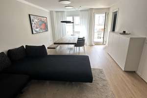 Helle, voll möblierte 4-Zimmer-Wohnung (125 m²) mit 3 Balkonen – ideal für Familie oder 3er-WG 