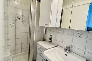 Studenten 1-Zimmer-Wohnung im Dachgeschoss in Stuttgart Nord, Balkon mit herrlicher Aussicht – Ehrenhalde 2, 70192 Lenzhalde, Stuttgart – Vorschaubild 6