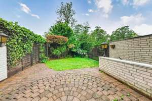 Familienfreundliches Reihenendhaus mit Garten, Terrasse und Balkon – Die vollständige Adresse der Immobilie erhältst du vom Anbieter., 47228 Bergheim, Duisburg – Vorschaubild 9