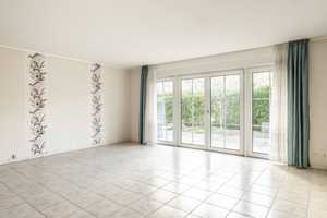 *Ihr Zuhause mit Traumblick – Stilvolles Reihenmittelhaus mit großem Garten an der Glienicker Lake* – Potsdam – Vorschaubild 4
