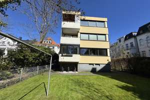 Modernisierte 2-Zimmer-Wohnung 
in Top-Lage mit EBK und Loggia!