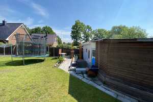 Zuhause für Generationen – modernes Zweifamilienhaus mit großem Garten, Kamin und Südwestterrasse – Pinneberg (Kreis) – Vorschaubild 9