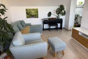 Ruhige Dachgeschosswohnung im Herzen von Zamdorf, mitten im Grünen. – Die vollständige Adresse der Immobilie erhältst du vom Anbieter., 81929 Englschalking, München – Vorschaubild 2