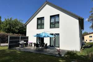 RESERVIERT! Einfamilienhaus in A+ Effizienz! Neuwertig! Nur 5 Minuten von Tutzing entfernt! – Die vollständige Adresse der Immobilie erhältst du vom Anbieter., 82327 Tutzing – Vorschaubild 3