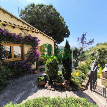Charmantes Haus mit Terrasse, Pool und Meerblick in Canyelles, Lloret de Mar