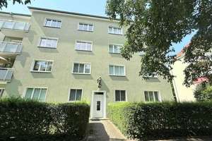 Leerstehende 2,5 Zimmerwohnung! Loggia! Tageslichtbad! Badewanne!