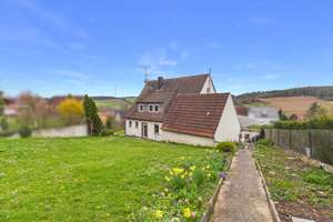 Großzügiges Wohnhaus mit Garten, Balkon und Werkstattflächen – Die vollständige Adresse der Immobilie erhältst du vom Anbieter., 97264 Helmstadt – Vorschaubild 18