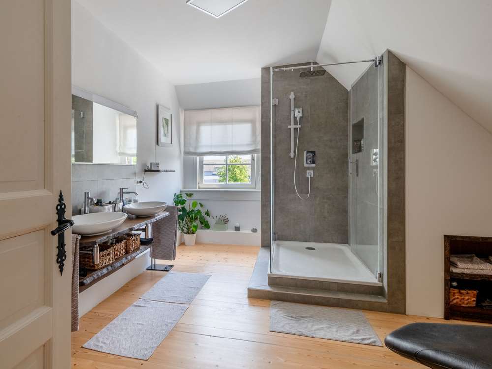 Immobilie in Stapel - Seltene Gelegenheit: Reetdachhaus plus Bungalow inmitten einer beliebten Ferienregion. - Bild 16