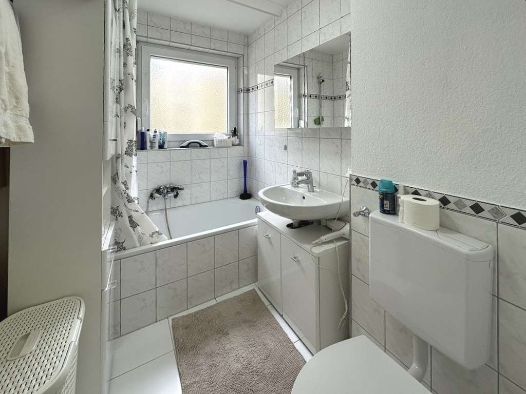 Immobilie in Kirchheim unter Teck - Helle 2-Zi.-Whg. mit Balkon und Stellplatz in Kirchheim unter Teck - Bild 3