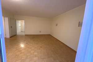 Barrierefreie 2-Zi-Whg. mit Balkon in Residenz. 64 m², Küche mit moderner EBK, Diele & Duschbad. – Hardtstr. xx, 42107 Wuppertal – Vorschaubild 22
