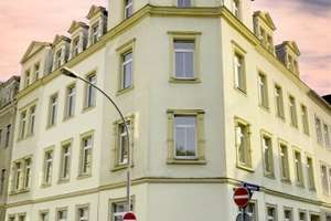 Kapitalanlage in aufstrebender Lage: Mehrfamilienhaus mit modernisierten Wohnungen und Top-Rendite – Die vollständige Adresse der Immobilie erhältst du vom Anbieter., 4720 Döbeln – Vorschaubild 1