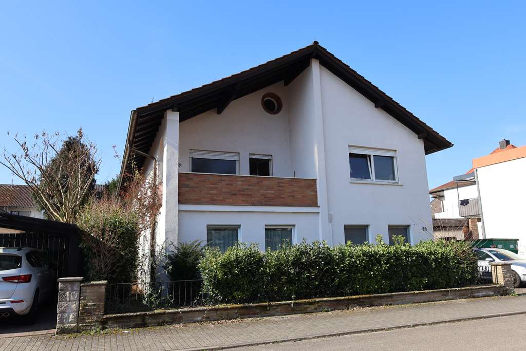 Immobilie in Laudenbach - Traumhaus ! Viel Platz und vielseitige Nutzung – Ein-/Zweifamilienhaus mit sep. Whng. Carport/Garage - Bild 0